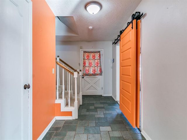 6304 Lansbrook Lane, Oklahoma City, OK 73132