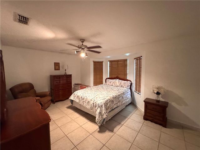 296 County Road 1601, Alice, TX 78332