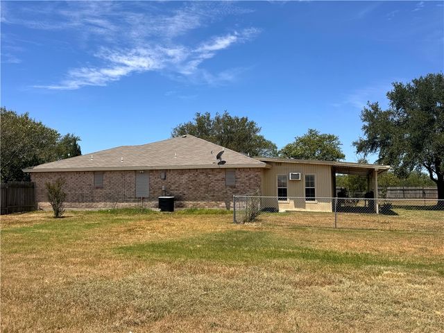 296 County Road 1601, Alice, TX 78332