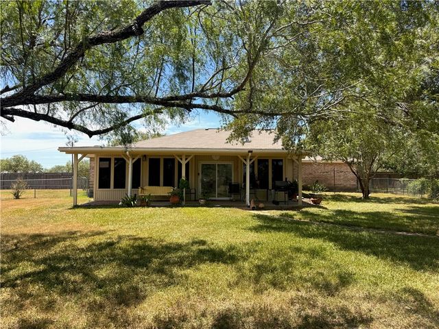 296 County Road 1601, Alice, TX 78332