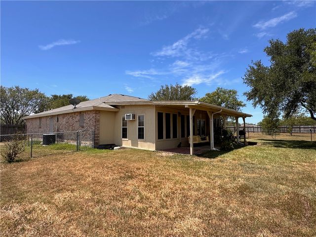 296 County Road 1601, Alice, TX 78332