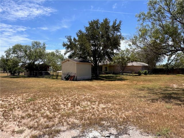 296 County Road 1601, Alice, TX 78332