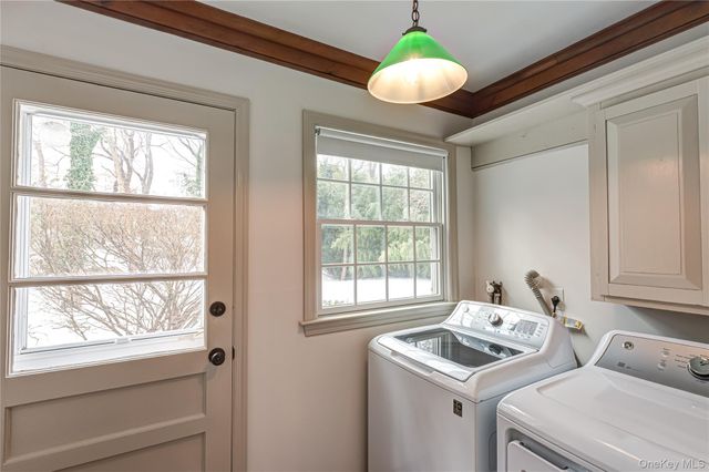 2 Sea View Lane, Mount Sinai, NY 11766