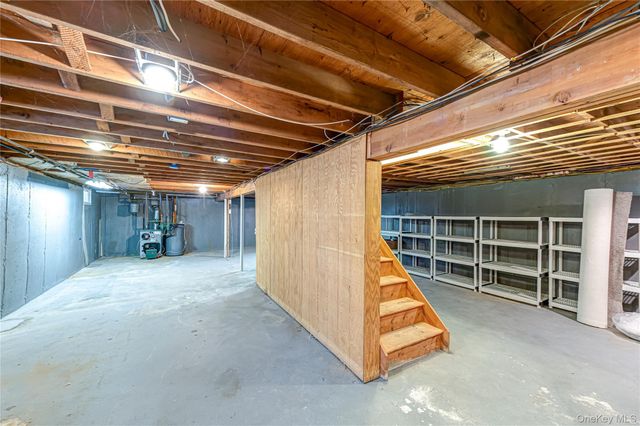 2 Sea View Lane, Mount Sinai, NY 11766