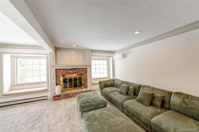 2 Sea View Lane, Mount Sinai, NY 11766