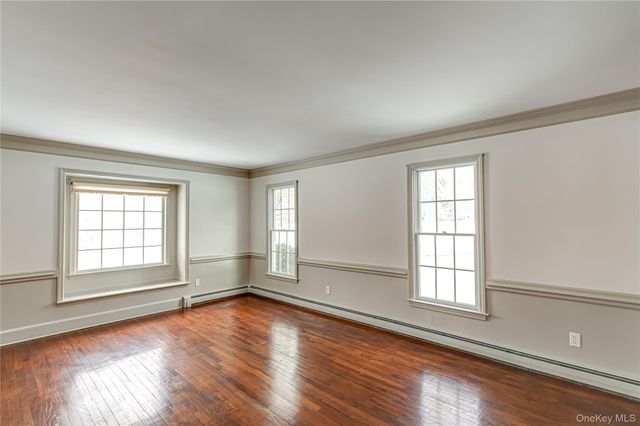 2 Sea View Lane, Mount Sinai, NY 11766