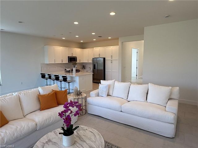 20623 Fair Oak LN, Estero, FL 33928