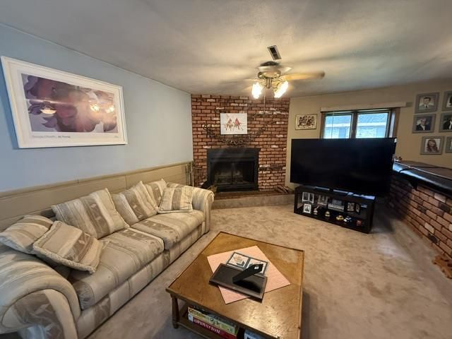 5578 Woodland Drive, Waunakee, WI 53597