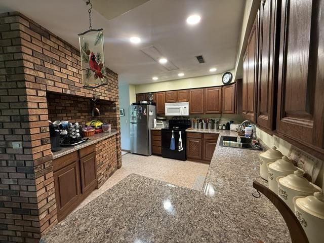 5578 Woodland Drive, Waunakee, WI 53597