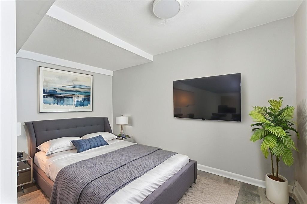 57 Brighton Ave A, Boston, MA 02134