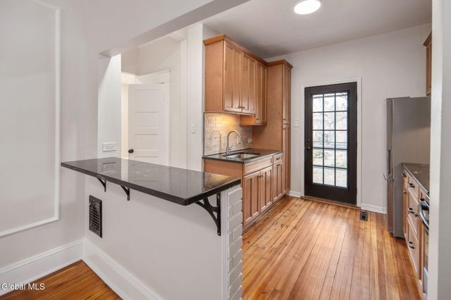 18 Fairlawn Avenue, Albany, NY 12203