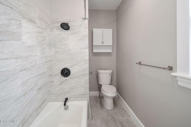 18 Fairlawn Avenue, Albany, NY 12203