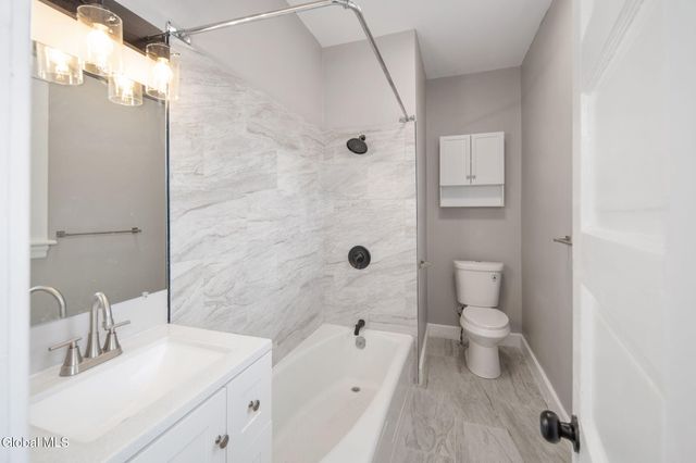 18 Fairlawn Avenue, Albany, NY 12203