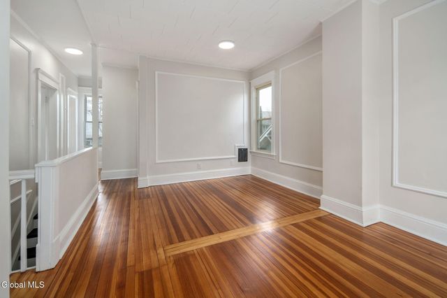 18 Fairlawn Avenue, Albany, NY 12203