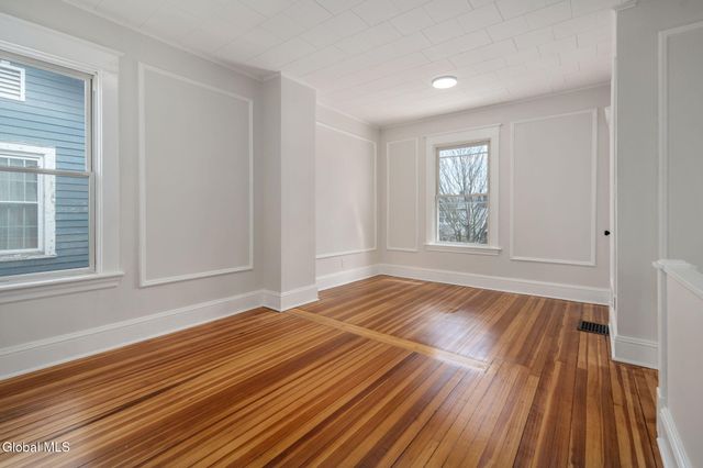 18 Fairlawn Avenue, Albany, NY 12203