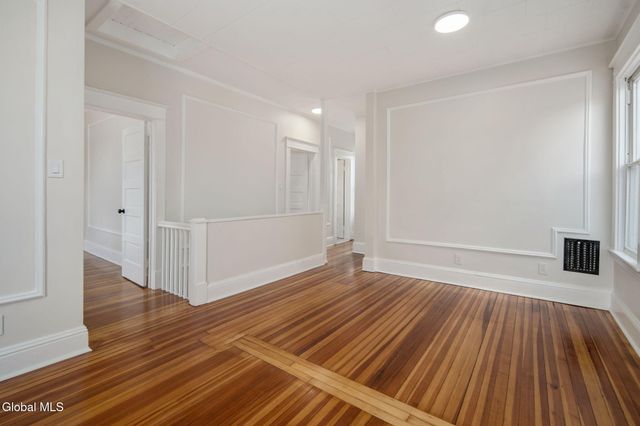 18 Fairlawn Avenue, Albany, NY 12203