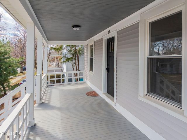 18 Fairlawn Avenue, Albany, NY 12203