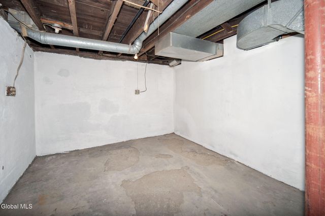 18 Fairlawn Avenue, Albany, NY 12203