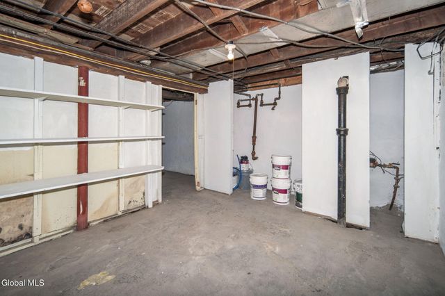 18 Fairlawn Avenue, Albany, NY 12203