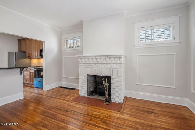 18 Fairlawn Avenue, Albany, NY 12203