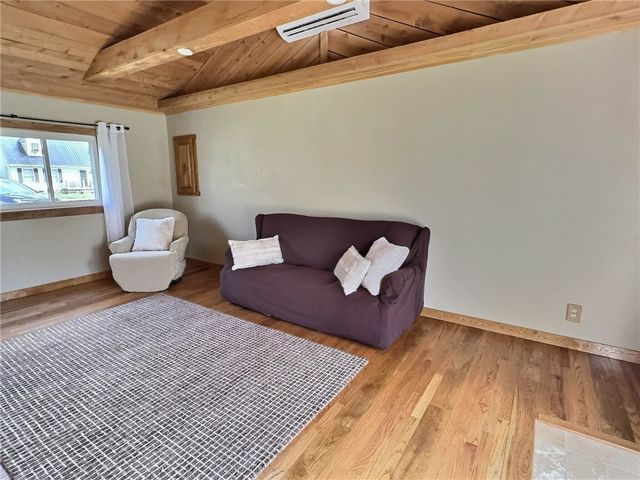 426 Houston Ave, Harrisville Boro, PA 16038