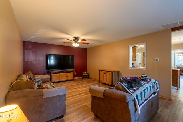 4 Leo Street, Queensbury, NY 12804