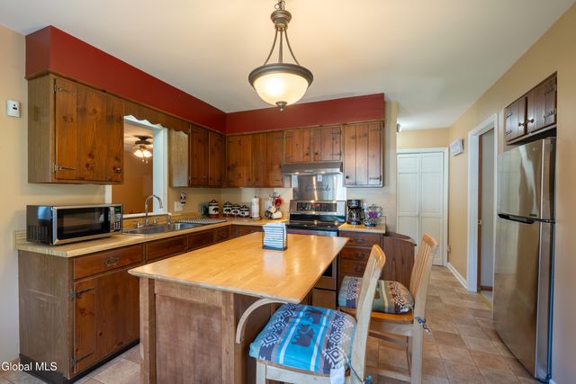 4 Leo Street, Queensbury, NY 12804