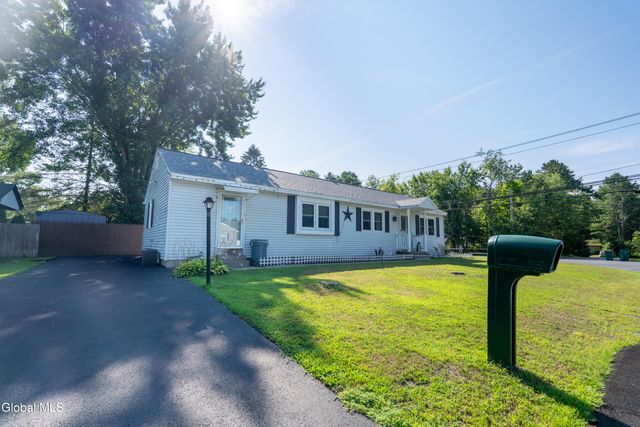 4 Leo Street, Queensbury, NY 12804