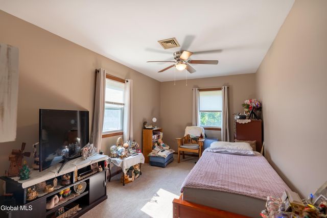 4 Leo Street, Queensbury, NY 12804