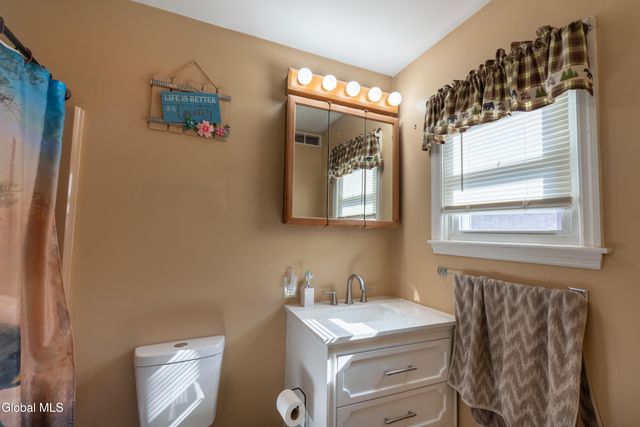 4 Leo Street, Queensbury, NY 12804