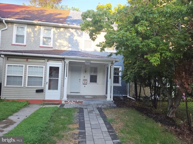 407 PARIS, Brooklawn, NJ 08030