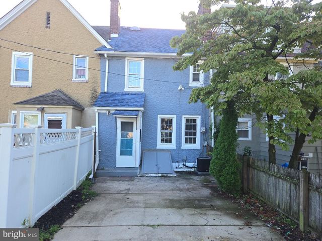 407 PARIS, Brooklawn, NJ 08030