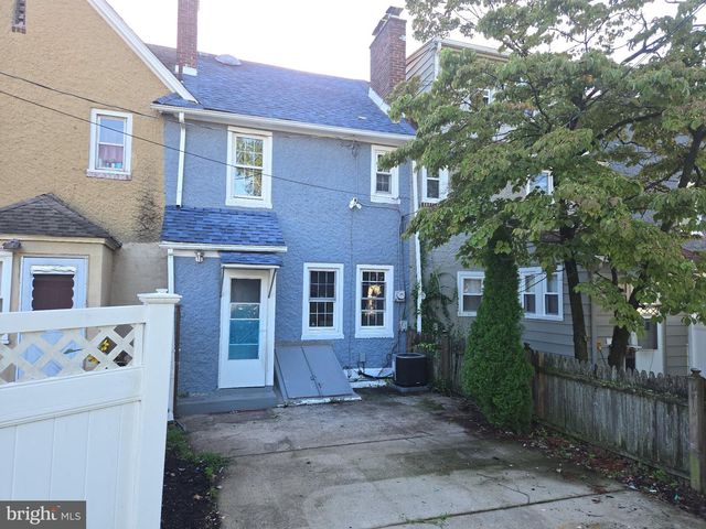 407 PARIS, Brooklawn, NJ 08030