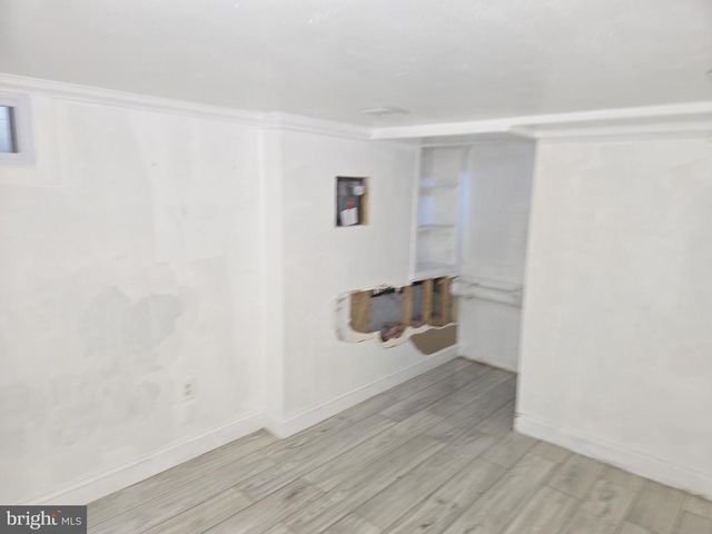 407 PARIS, Brooklawn, NJ 08030