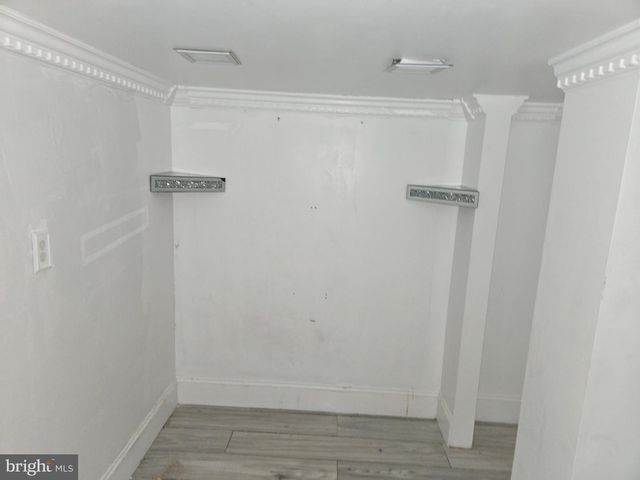 407 PARIS, Brooklawn, NJ 08030
