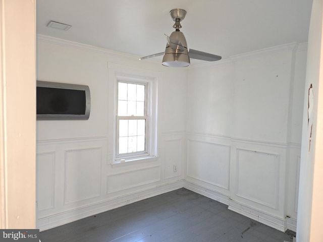 407 PARIS, Brooklawn, NJ 08030
