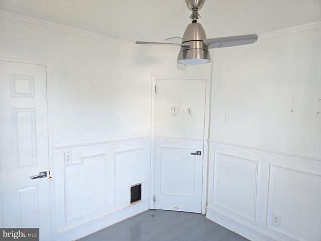 407 PARIS, Brooklawn, NJ 08030