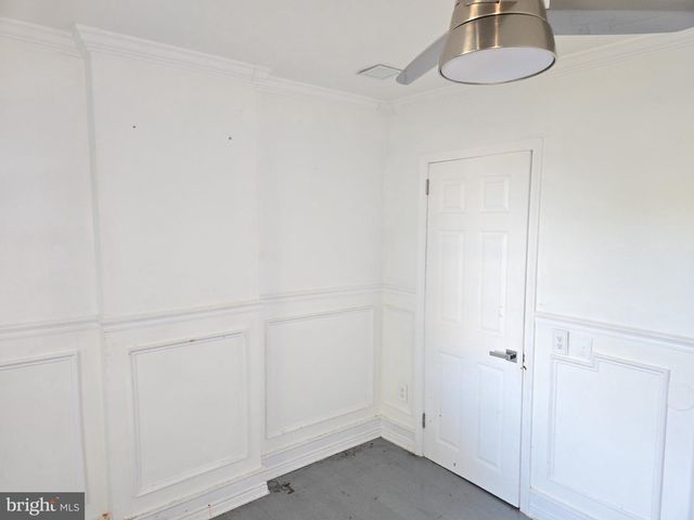 407 PARIS, Brooklawn, NJ 08030