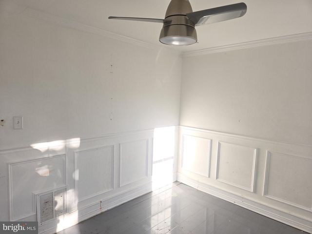 407 PARIS, Brooklawn, NJ 08030