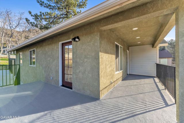 17819 Elizabeth Lake Road, Lake Hughes, CA 93532