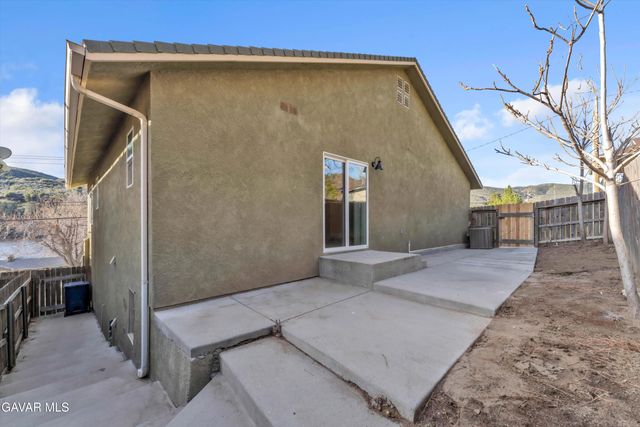 17819 Elizabeth Lake Road, Lake Hughes, CA 93532