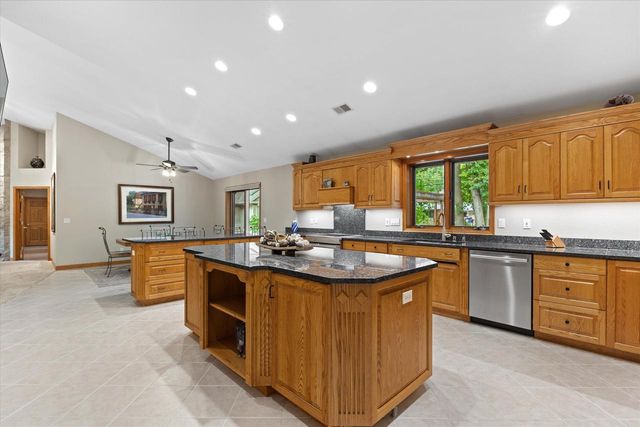 2416 N 118th STREET, Wauwatosa, WI 53226