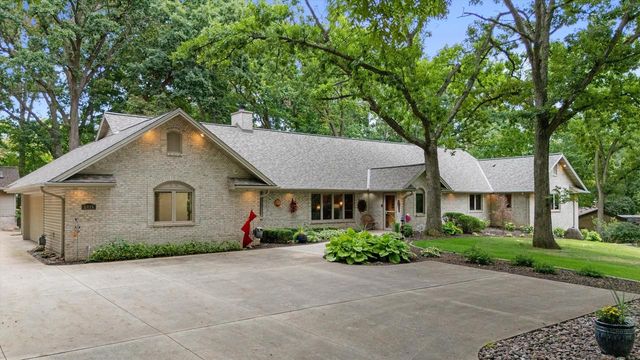 2416 N 118th STREET, Wauwatosa, WI 53226