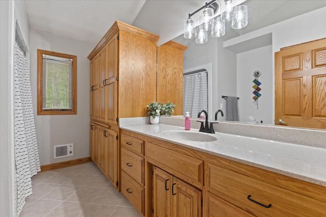 2416 N 118th STREET, Wauwatosa, WI 53226