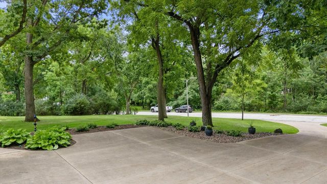 2416 N 118th STREET, Wauwatosa, WI 53226