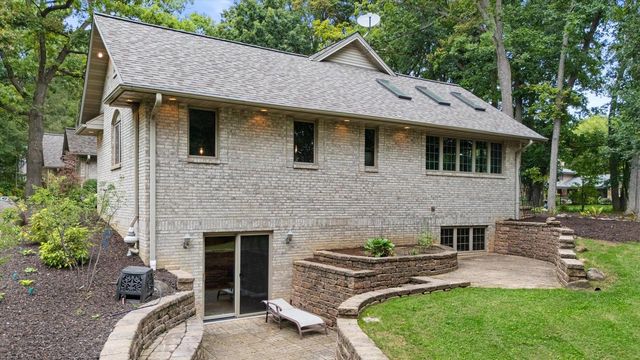 2416 N 118th STREET, Wauwatosa, WI 53226