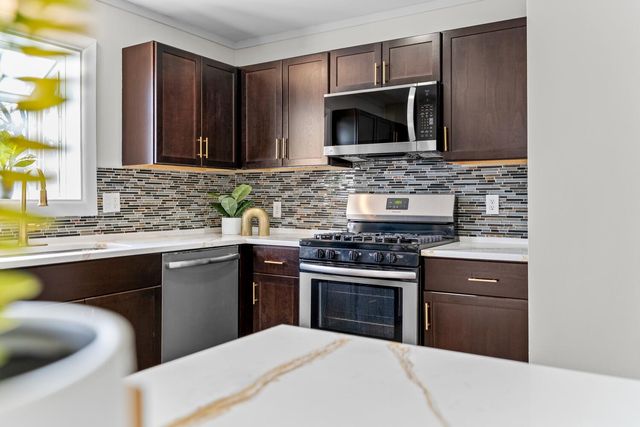 3708 Central Avenue, Valparaiso, IN 46383