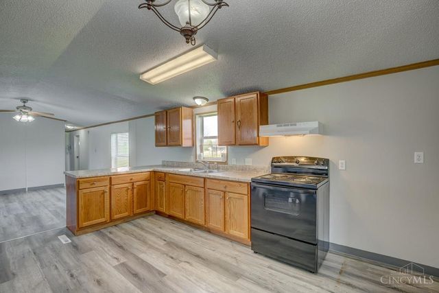 2001 Justin Lane, Franklin Twp, OH 45106