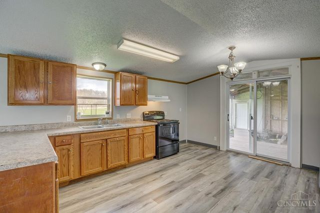 2001 Justin Lane, Franklin Twp, OH 45106