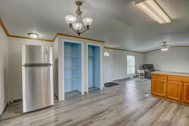2001 Justin Lane, Franklin Twp, OH 45106